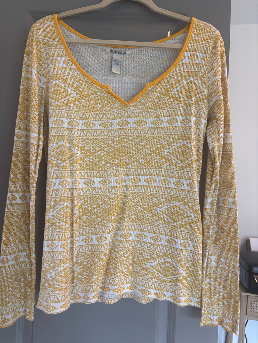 Lucky Brand Yellow & White Geometric V-Notch Long Sleeve Top